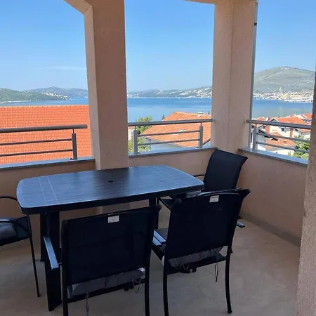 Beautiful 2 Bed Apartamento Okrug Gornji