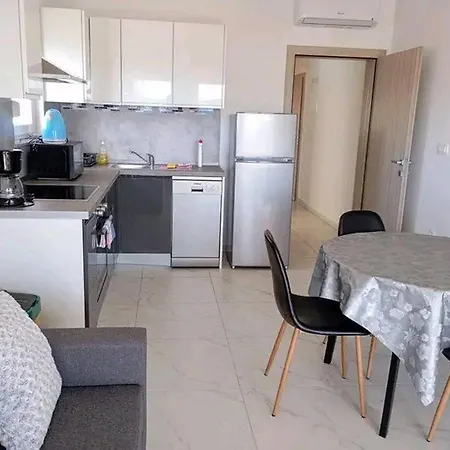 Beautiful 2 Bed