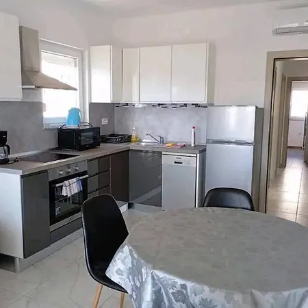 Beautiful 2 Bed Apartman *