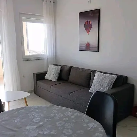 Beautiful 2 Bed 아파트