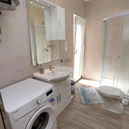 Beautiful 2 Bed Apartamento