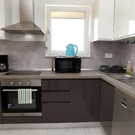 Beautiful 2 Bed 아파트